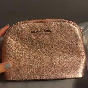 Michael Kors Travel Cosmetic Bag (Soft pink)